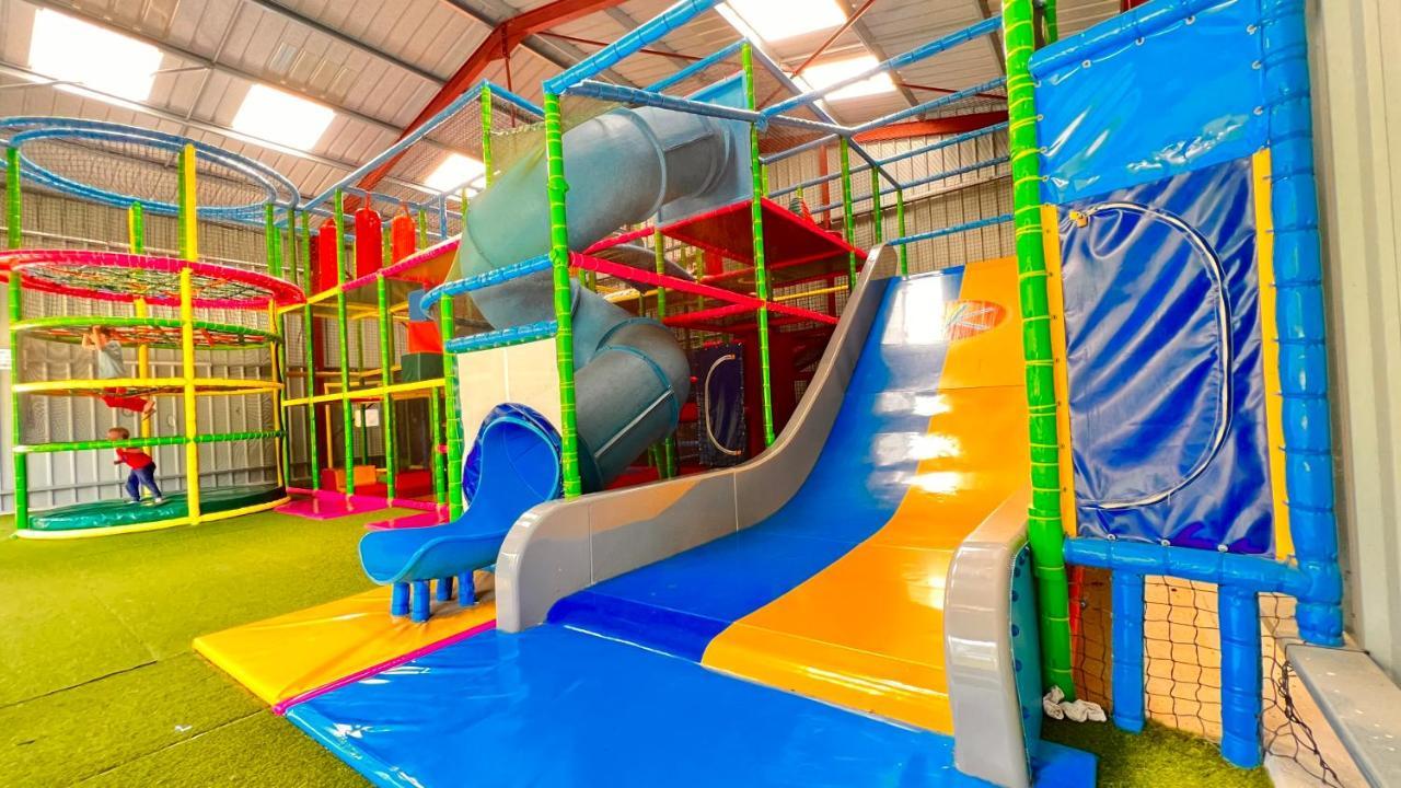 Camping Country Park Touquin - Site Officiel - Next To Disneyland Paris Dış mekan fotoğraf